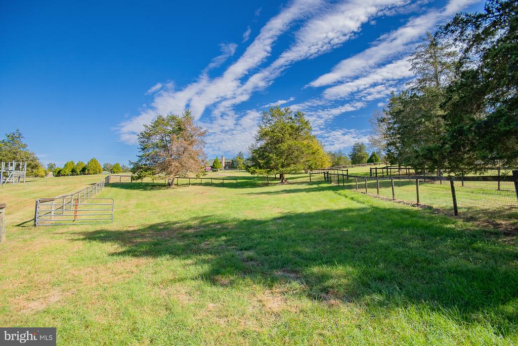 78 COLONEL MYERS DRIVE