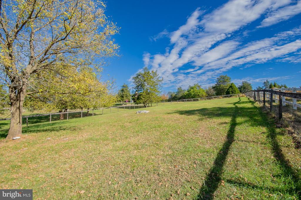 78 COLONEL MYERS DRIVE