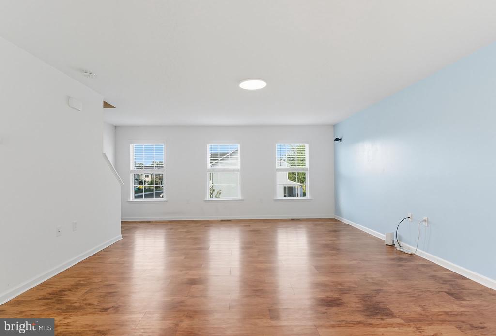 182 FURLONG WAY