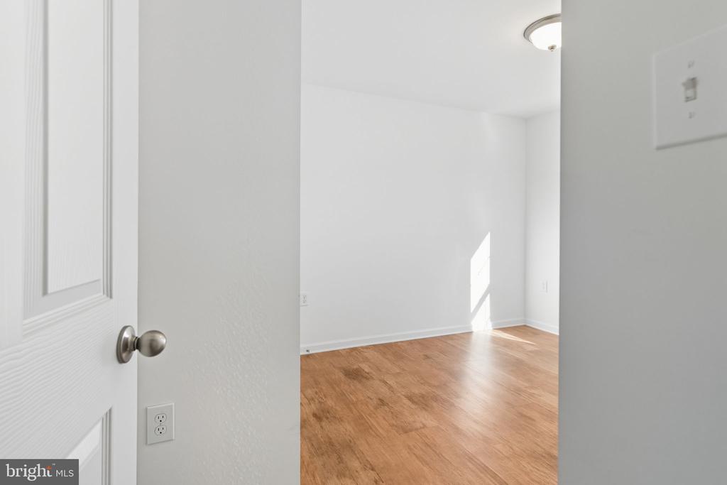 182 FURLONG WAY