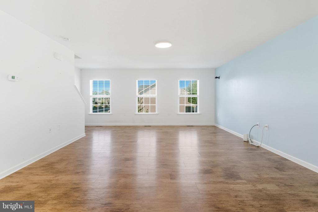 182 FURLONG WAY