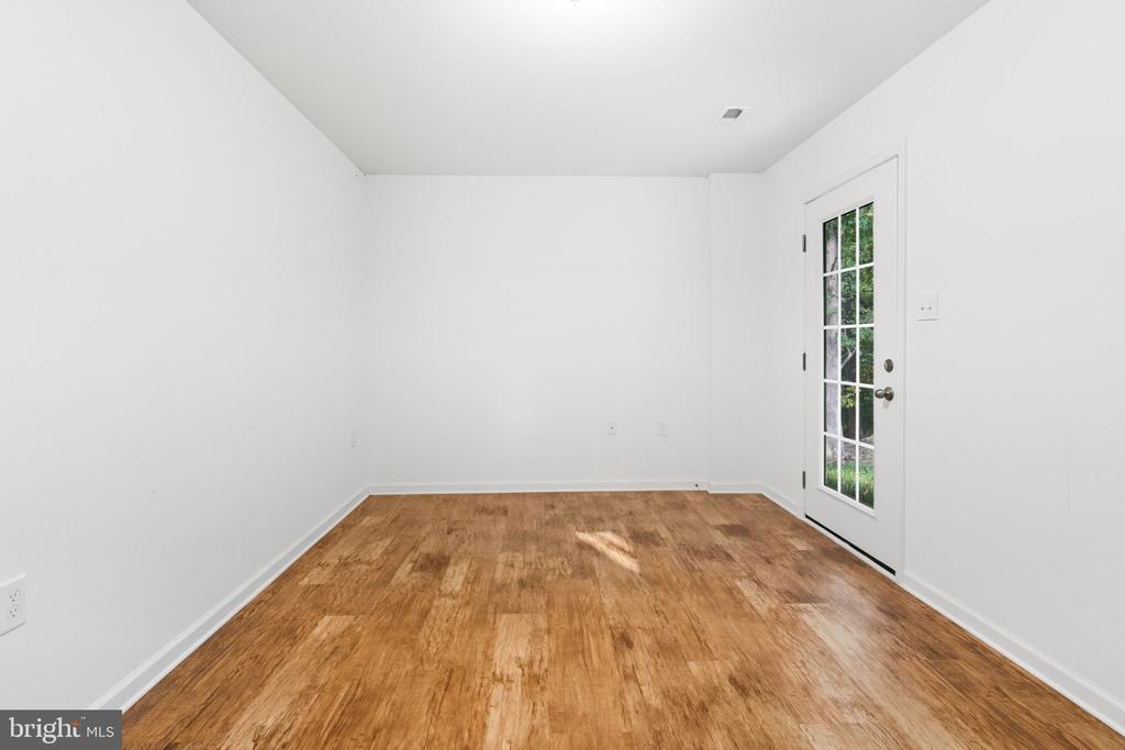 182 FURLONG WAY