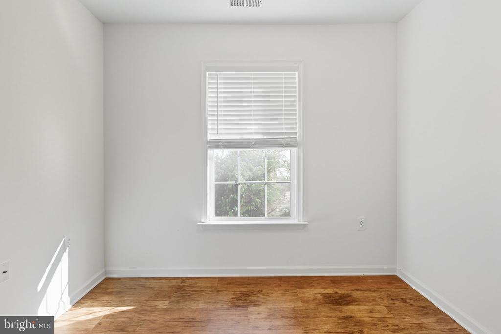 182 FURLONG WAY