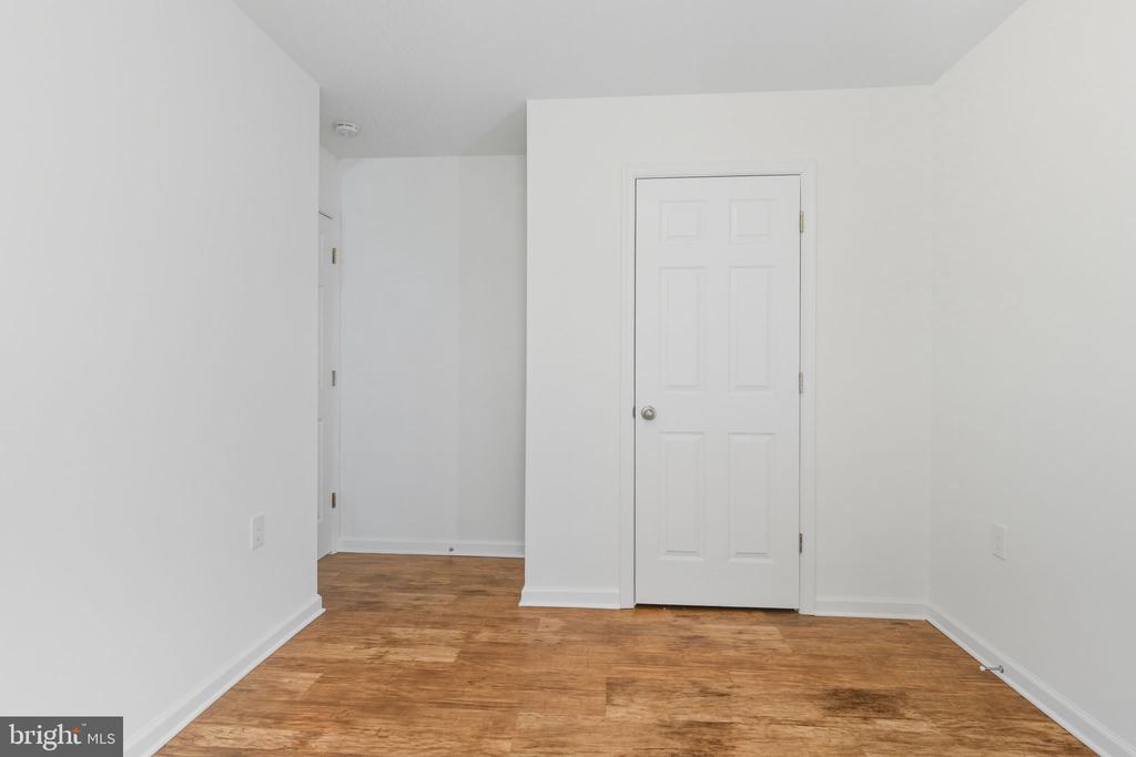 182 FURLONG WAY