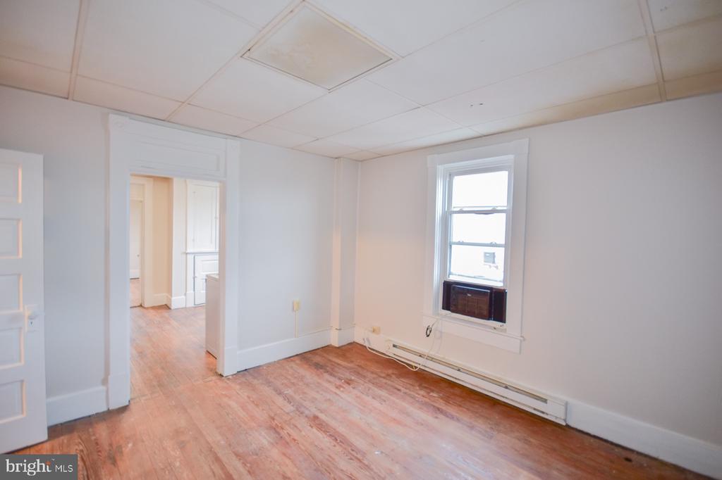 117 E MARTIN STREET Unit: 3