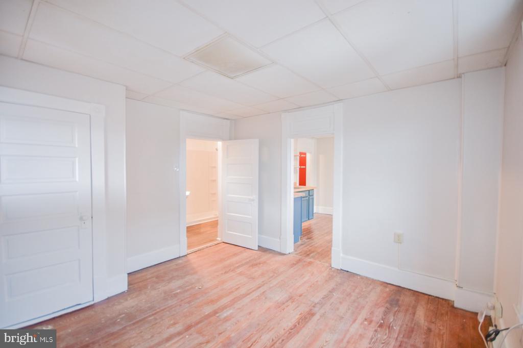 117 E MARTIN STREET Unit: 3