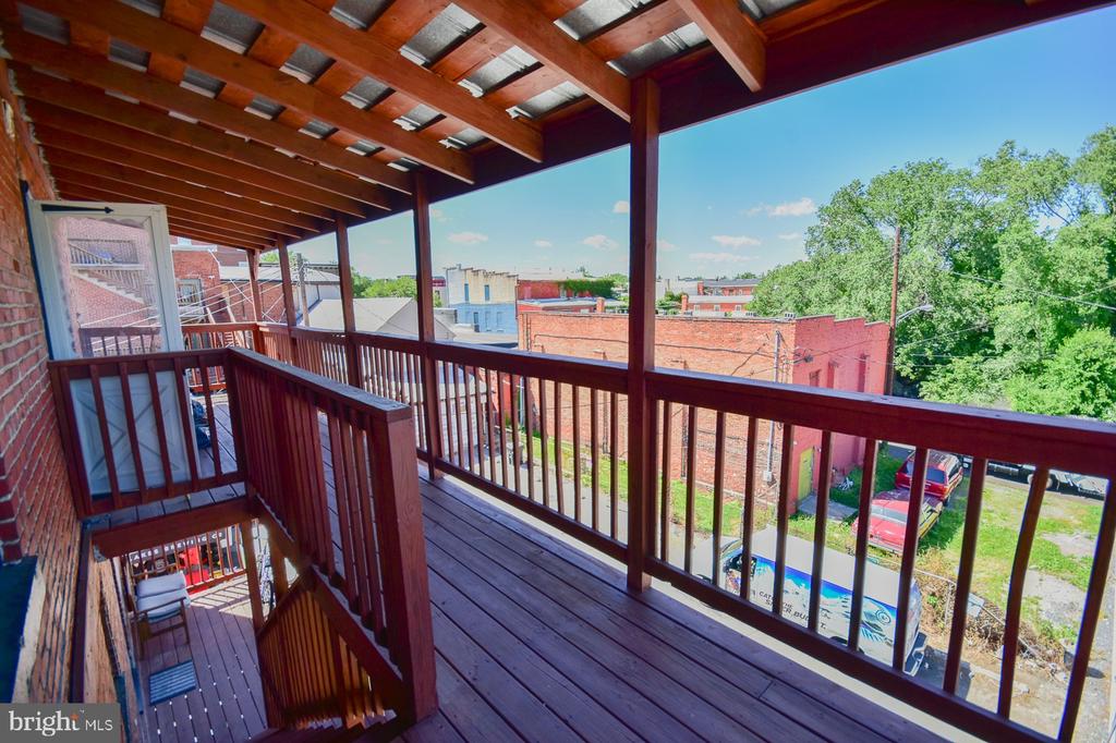 117 E MARTIN STREET Unit: 3