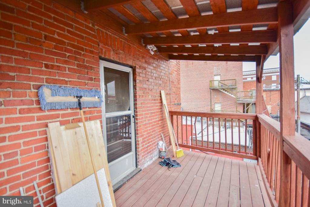 117 E MARTIN STREET Unit: 3