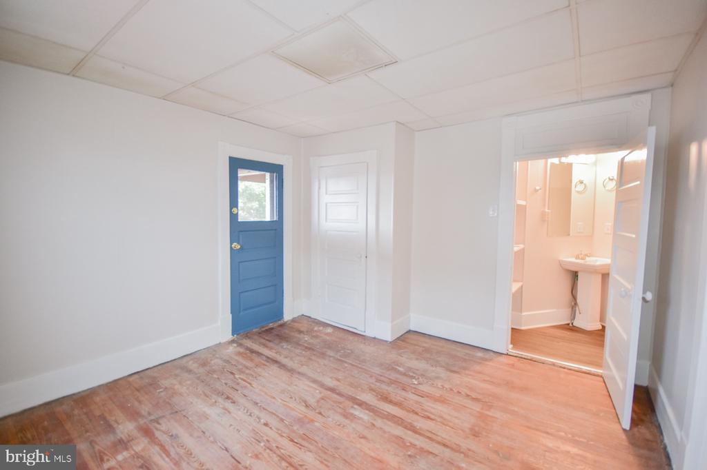 117 E MARTIN STREET Unit: 3