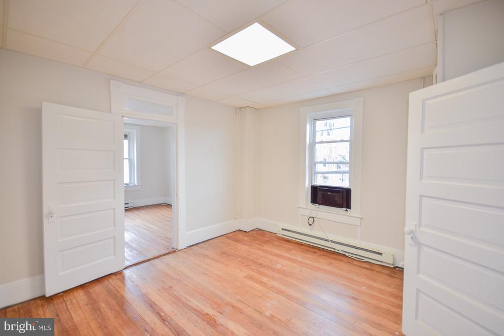 117 E MARTIN STREET Unit: 3
