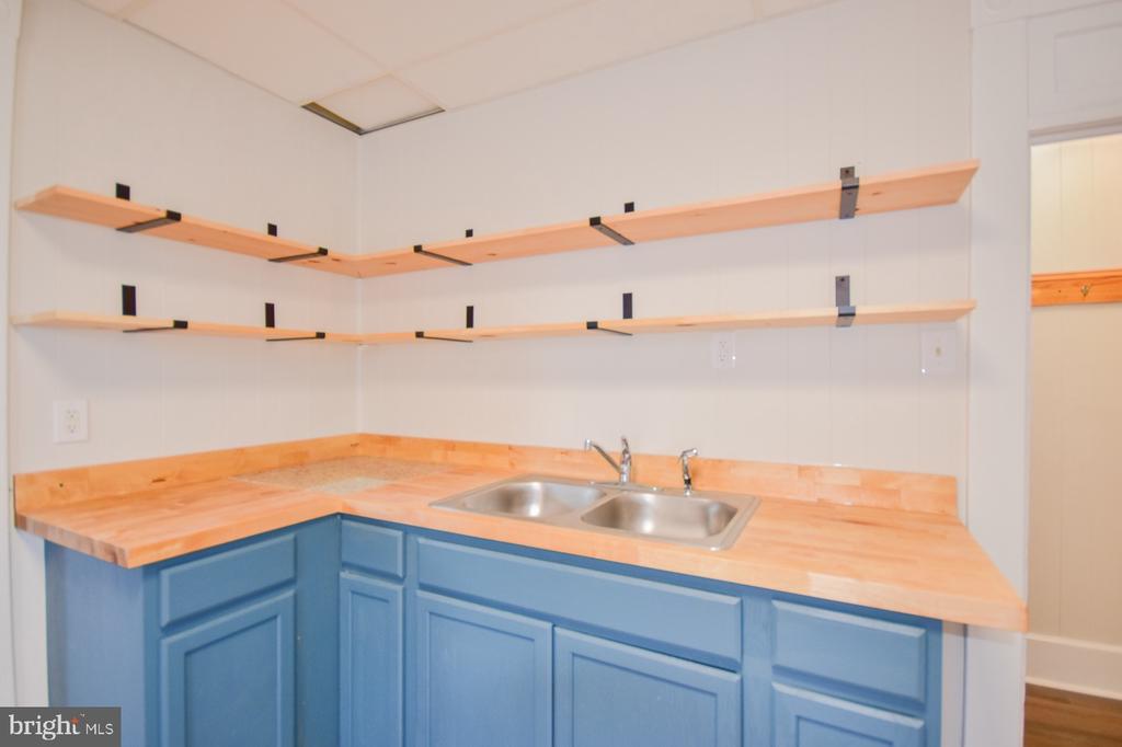 117 E MARTIN STREET Unit: 3