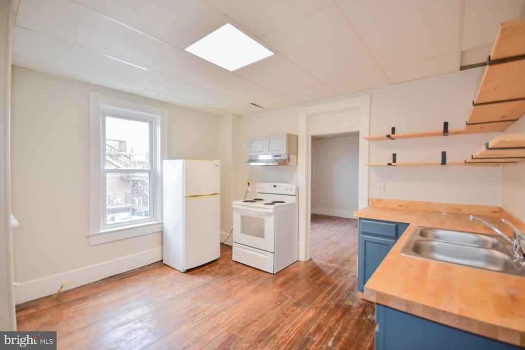 117 E MARTIN STREET Unit: 3
