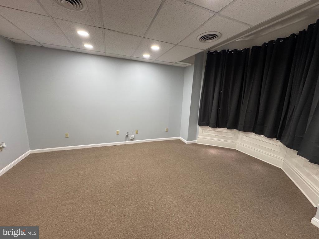 203 W JOHN ST, APT 4