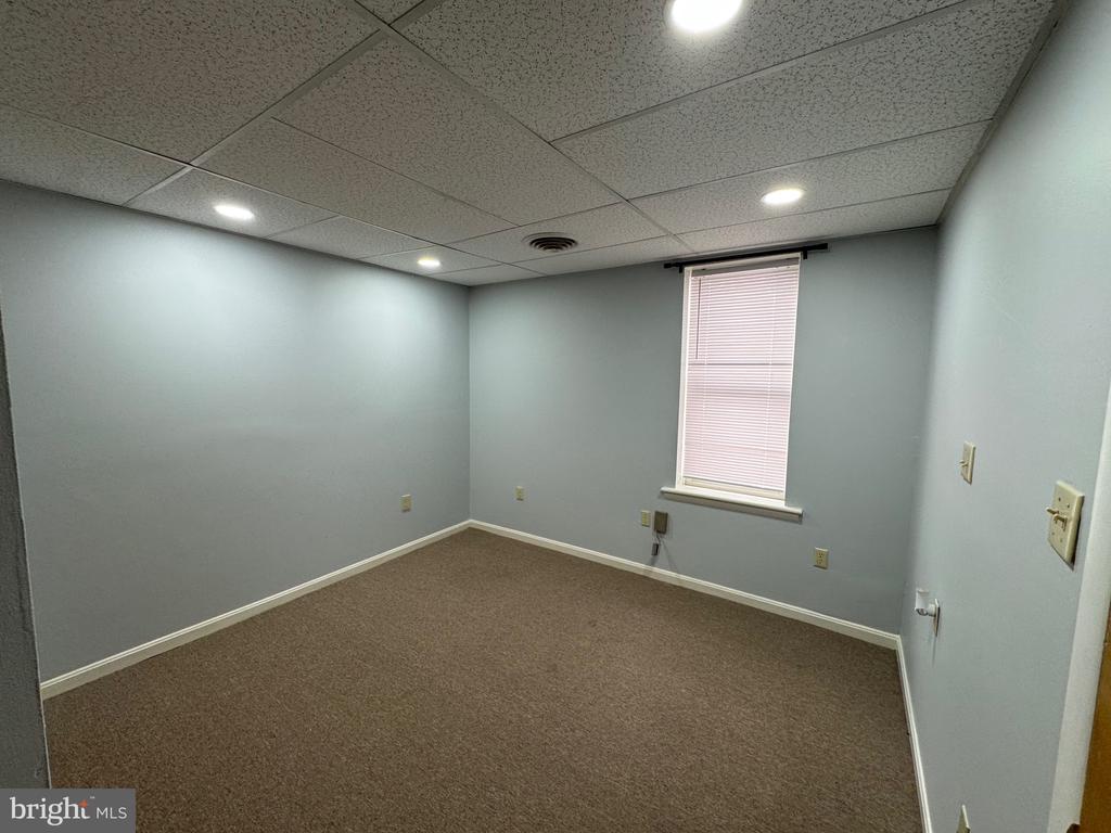203 W JOHN ST, APT 4