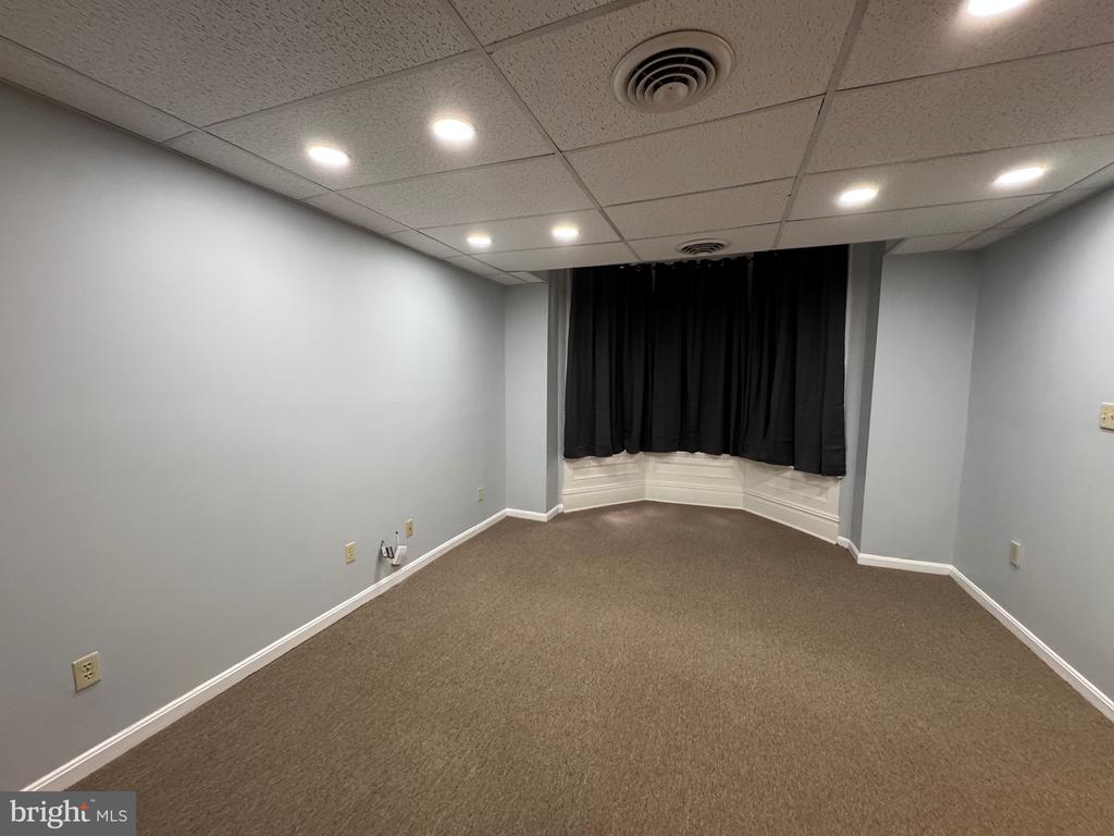 203 W JOHN ST, APT 4