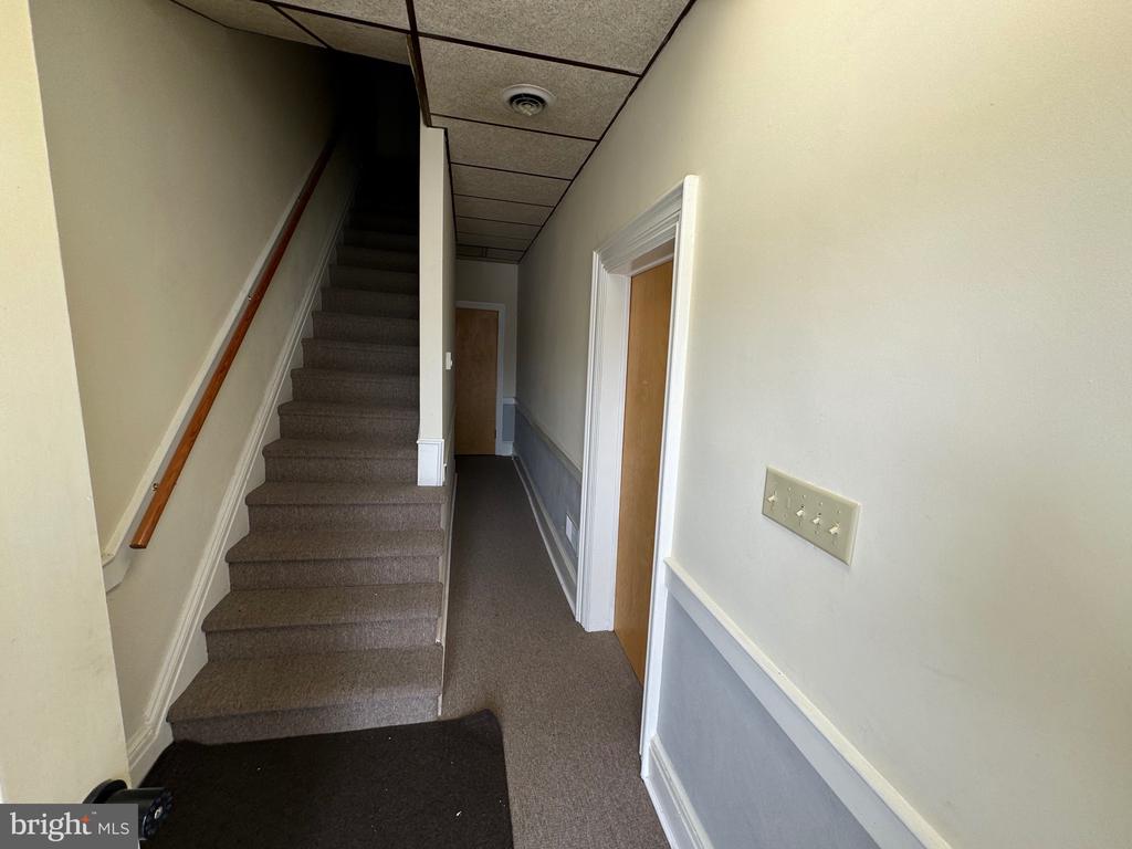203 W JOHN ST, APT 4