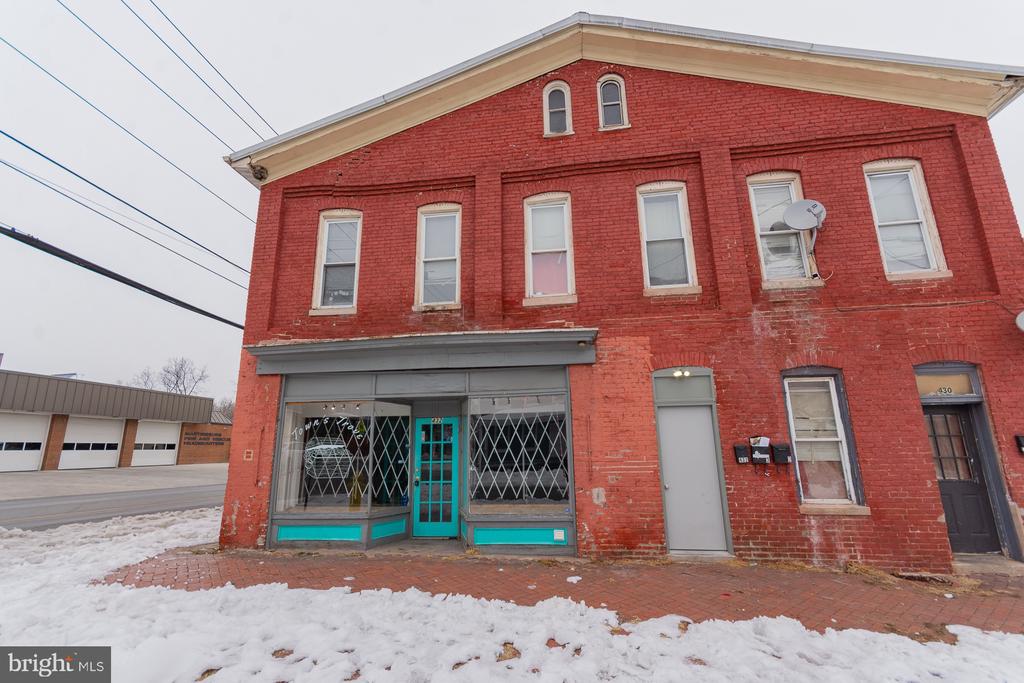 432 W MARTIN STREET