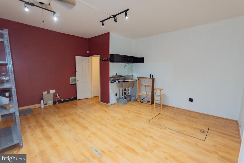 432 W MARTIN STREET