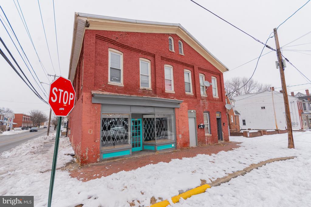 432 W MARTIN STREET