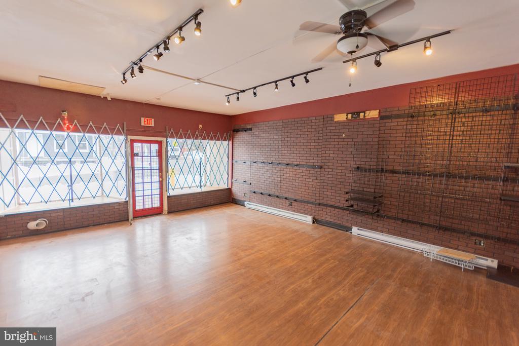 432 W MARTIN STREET