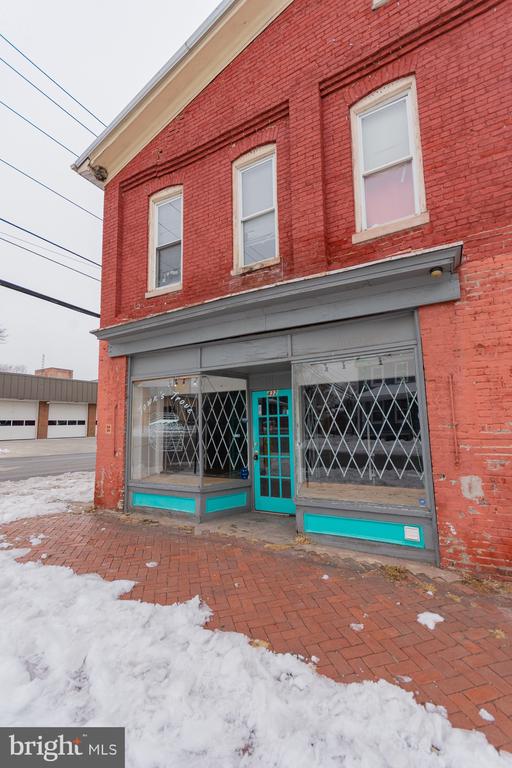 432 W MARTIN STREET