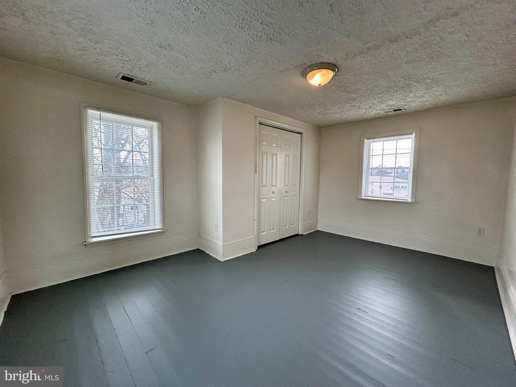 2266 HENSHAW ROAD
