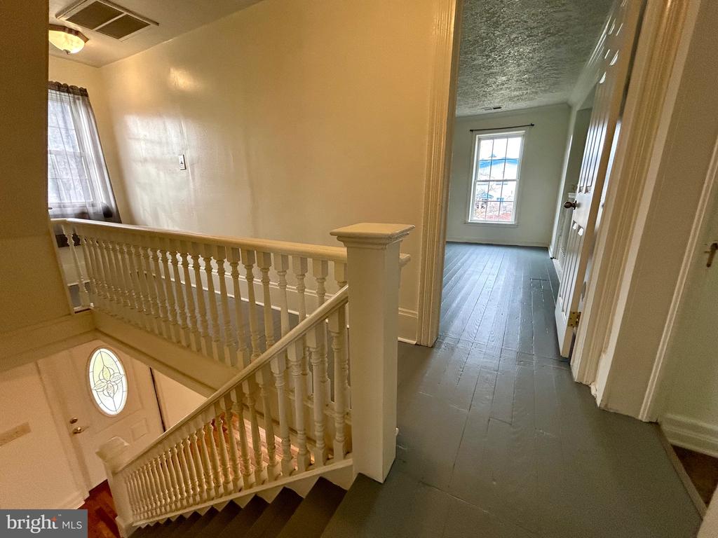 2266 HENSHAW ROAD
