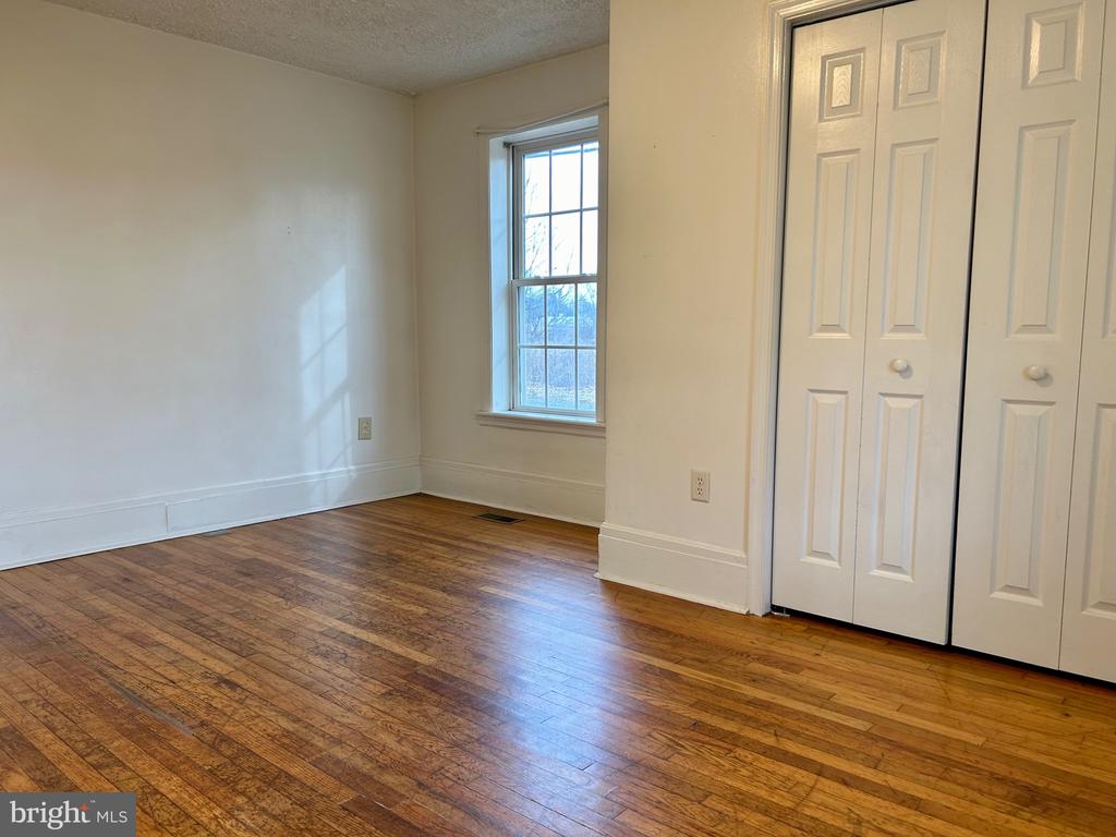 2266 HENSHAW ROAD