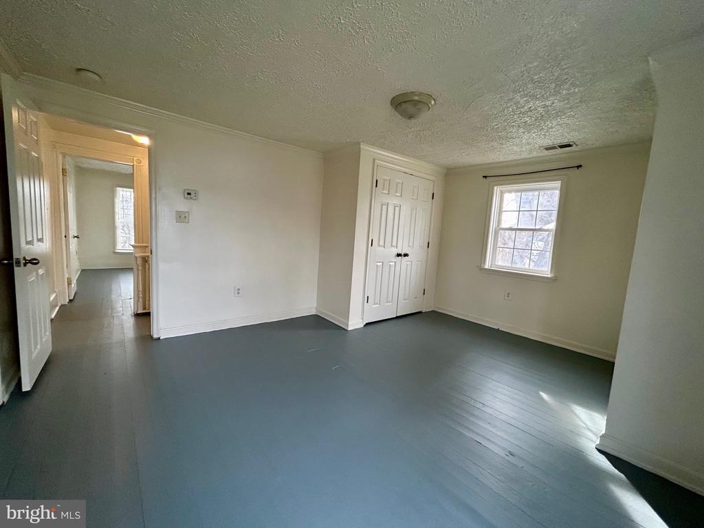 2266 HENSHAW ROAD