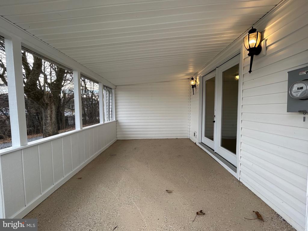2266 HENSHAW ROAD