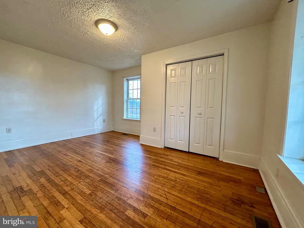 2266 HENSHAW ROAD