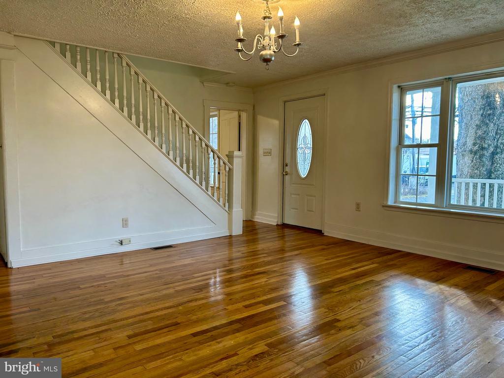 2266 HENSHAW ROAD