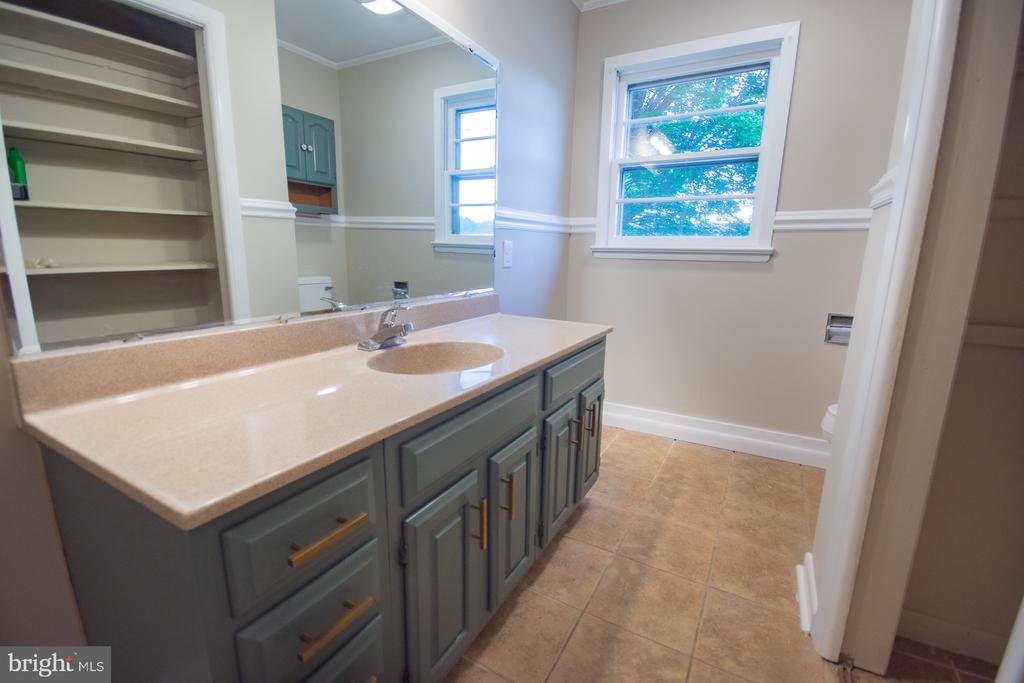 508 EDGEMONT TERRACE