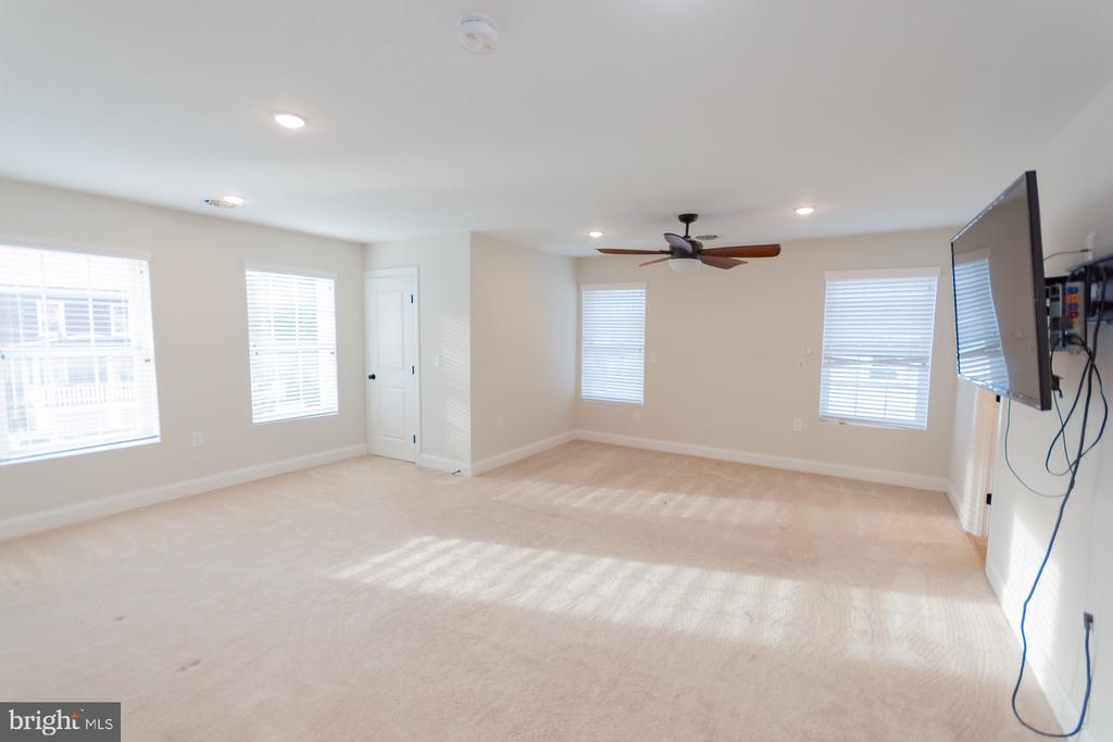 526 THIRD STREET