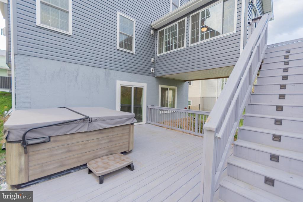 526 THIRD STREET