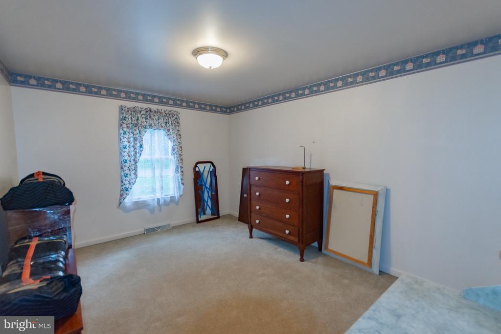 406 AZALEA LANE