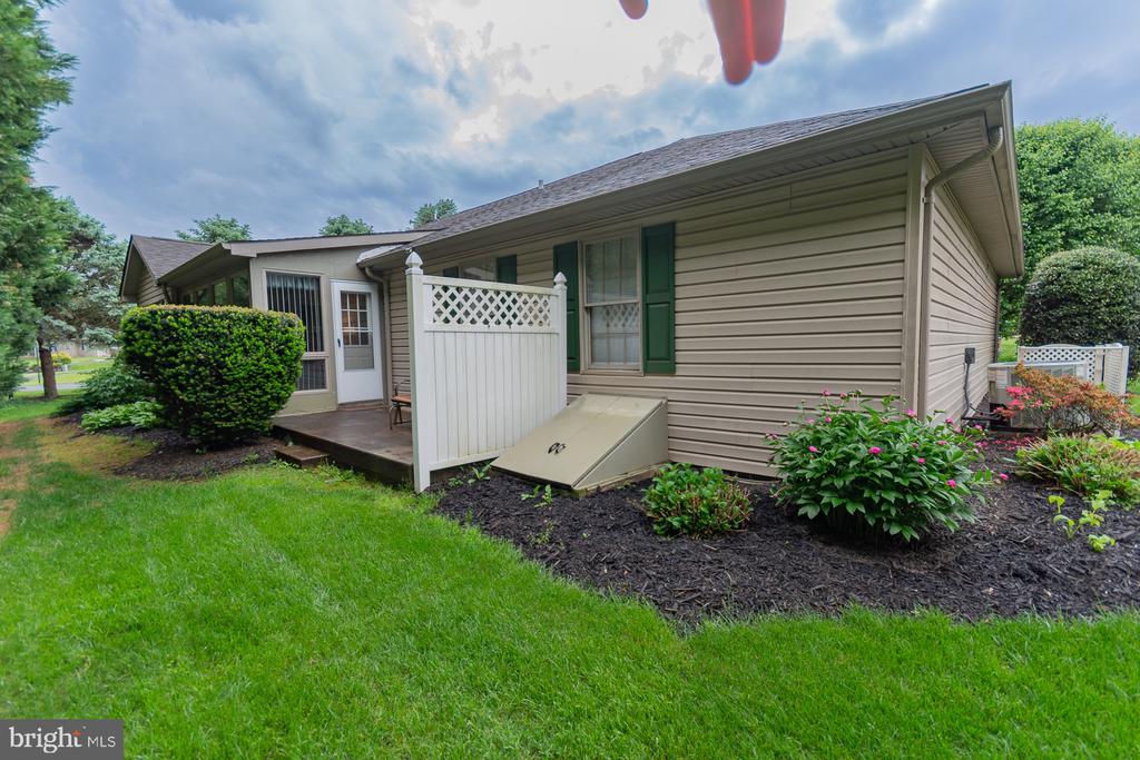 406 AZALEA LANE