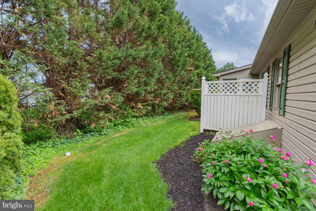 406 AZALEA LANE