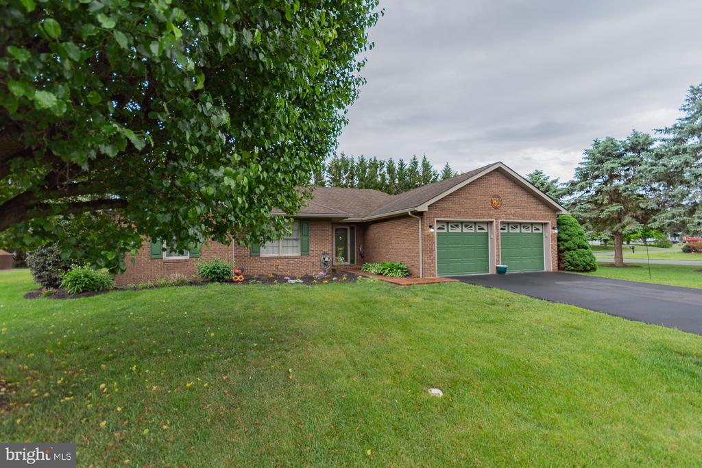 406 AZALEA LANE