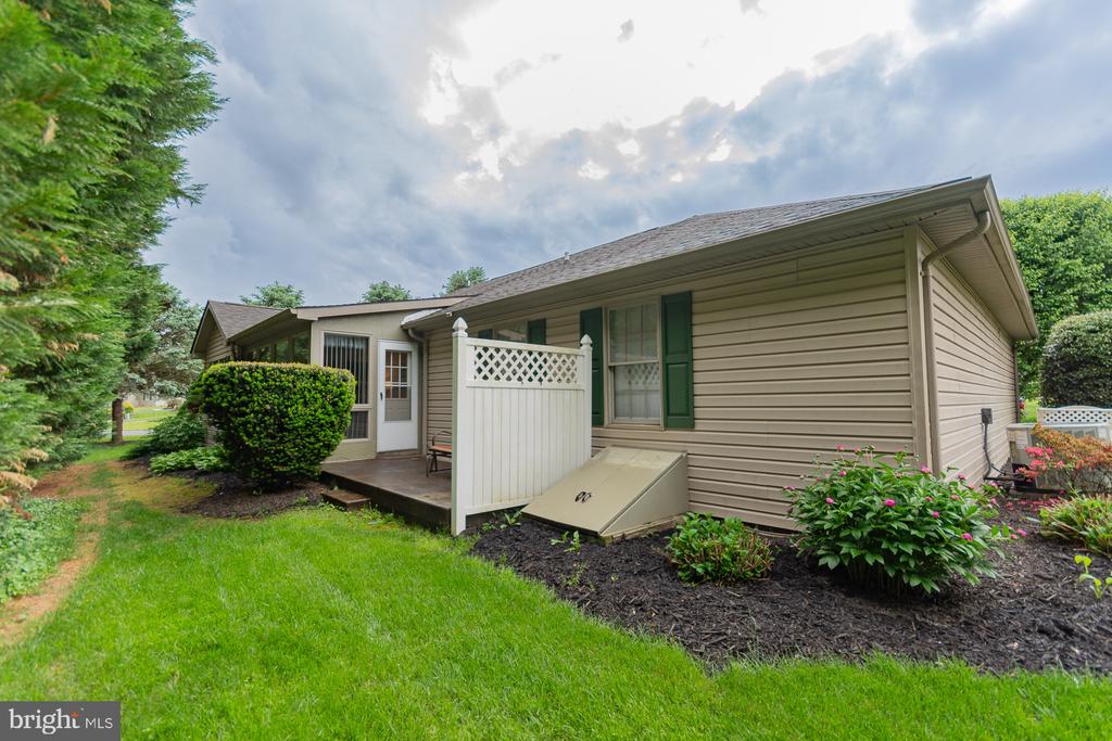 406 AZALEA LANE