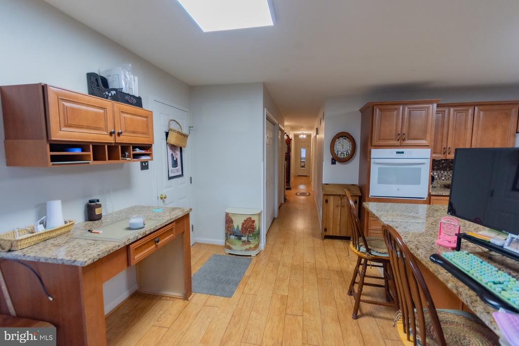406 AZALEA LANE