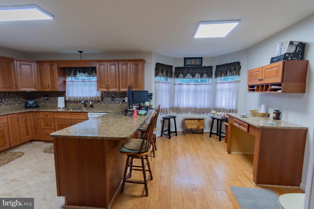 406 AZALEA LANE