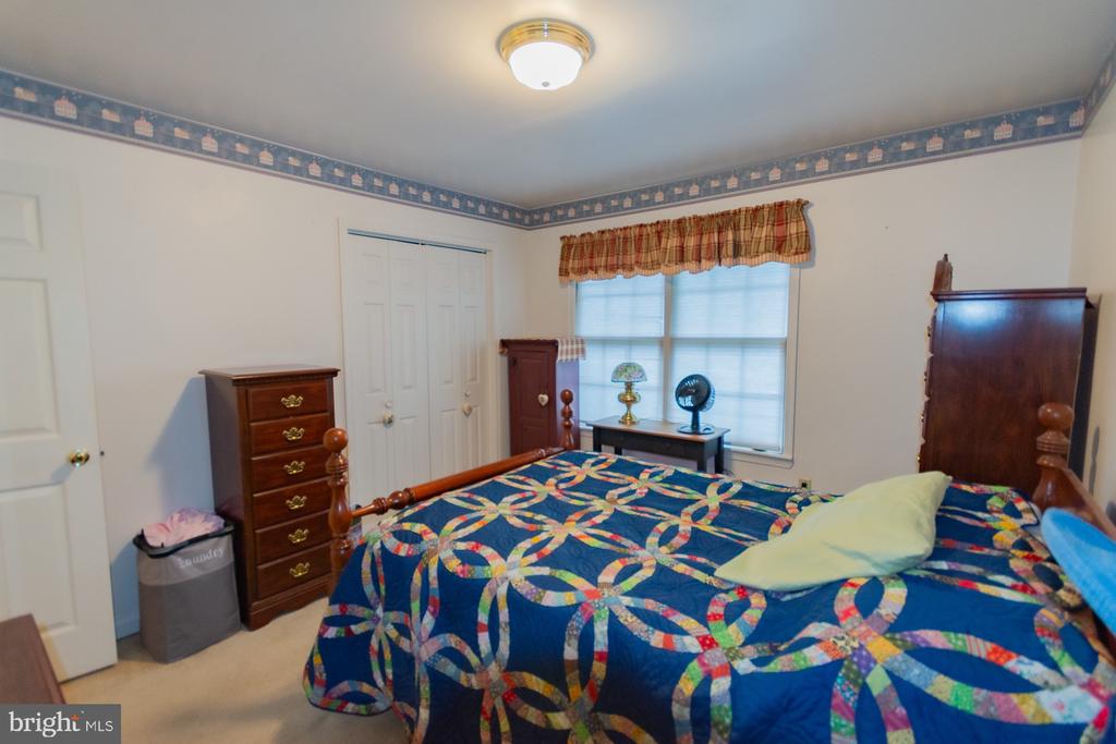 406 AZALEA LANE