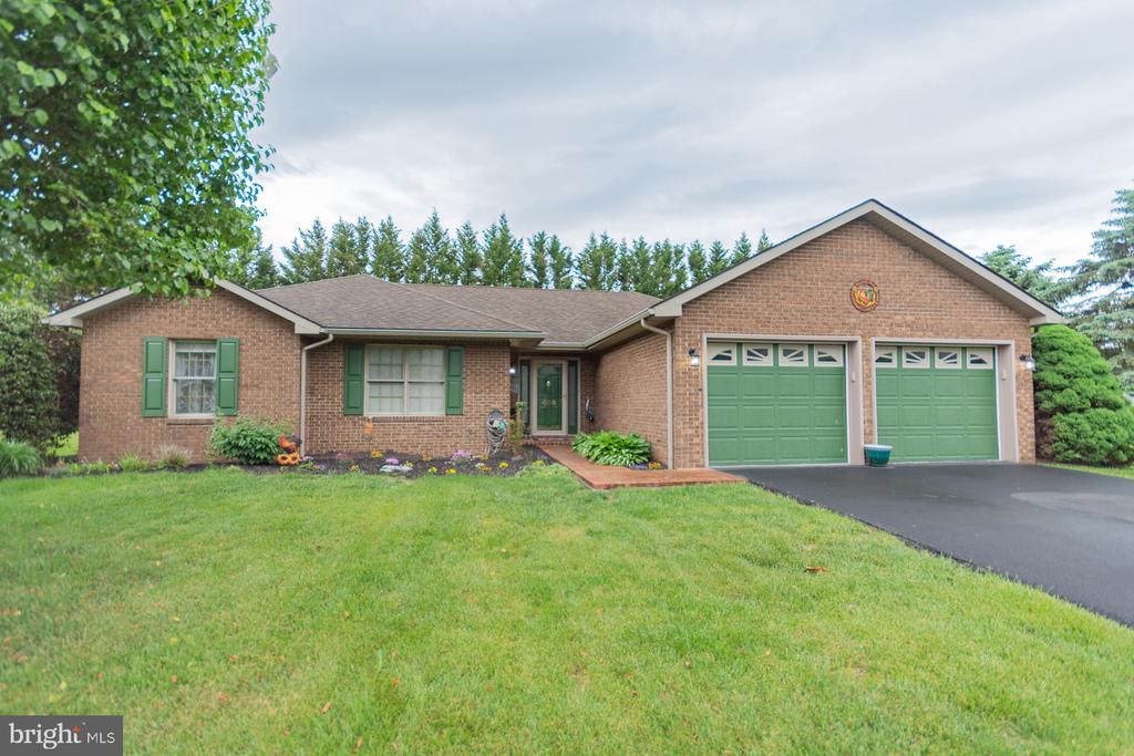 406 AZALEA LANE
