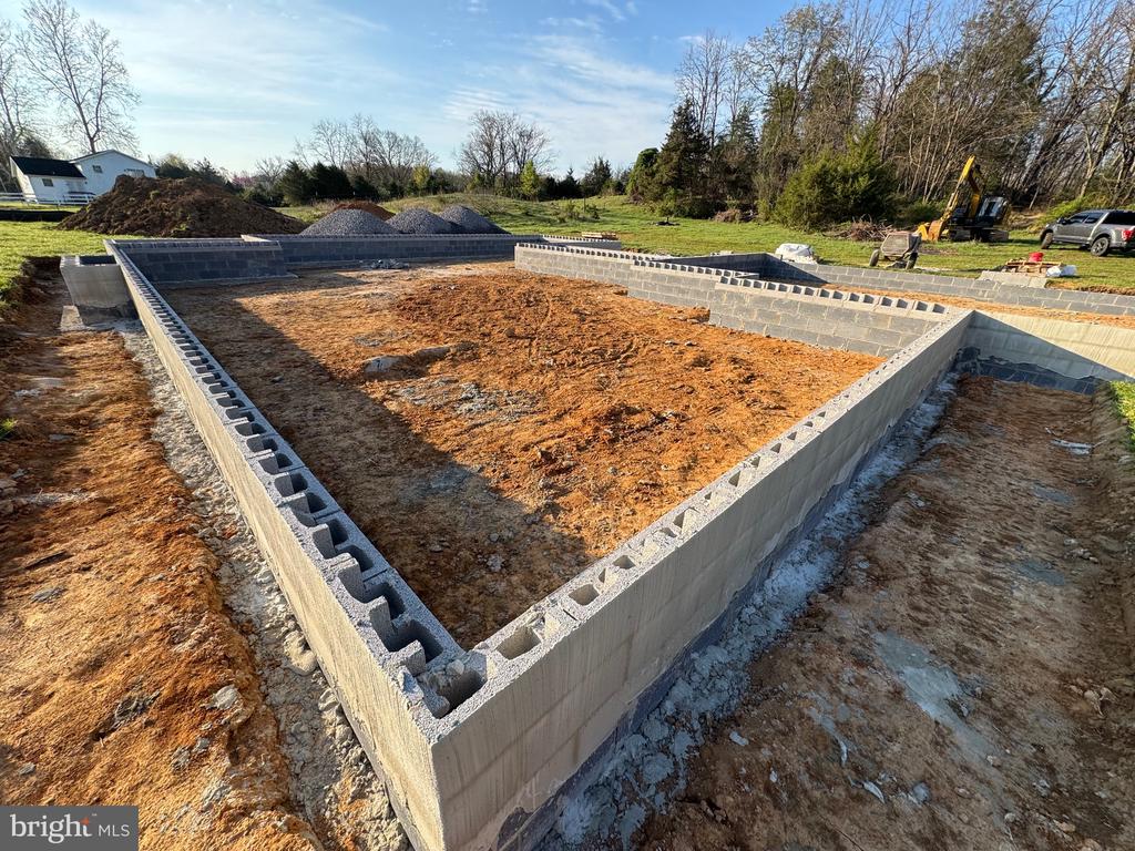128 FOREMAN ROAD