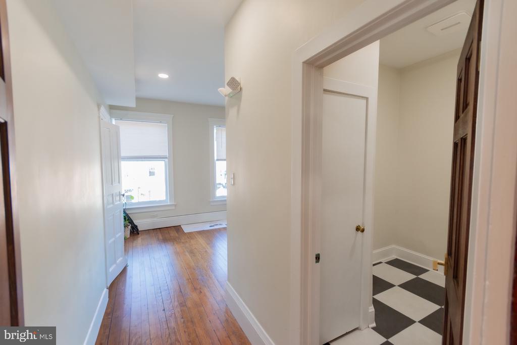 408 W KING STREET