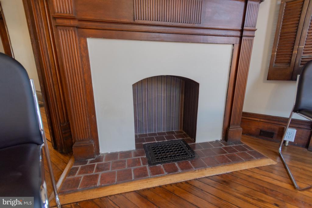 408 W KING STREET