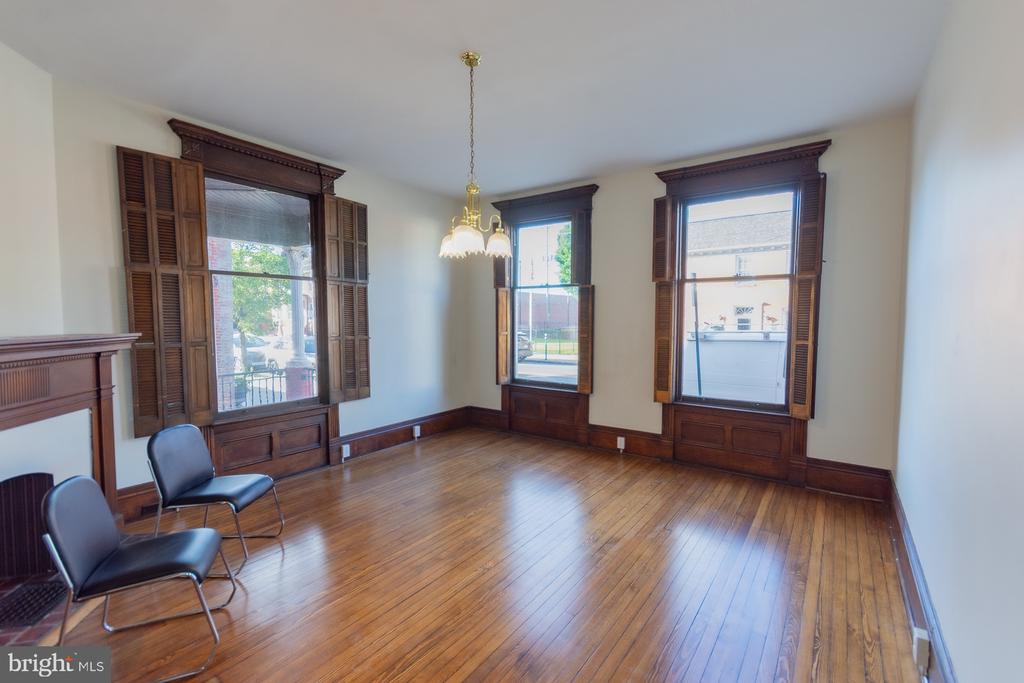 408 W KING STREET