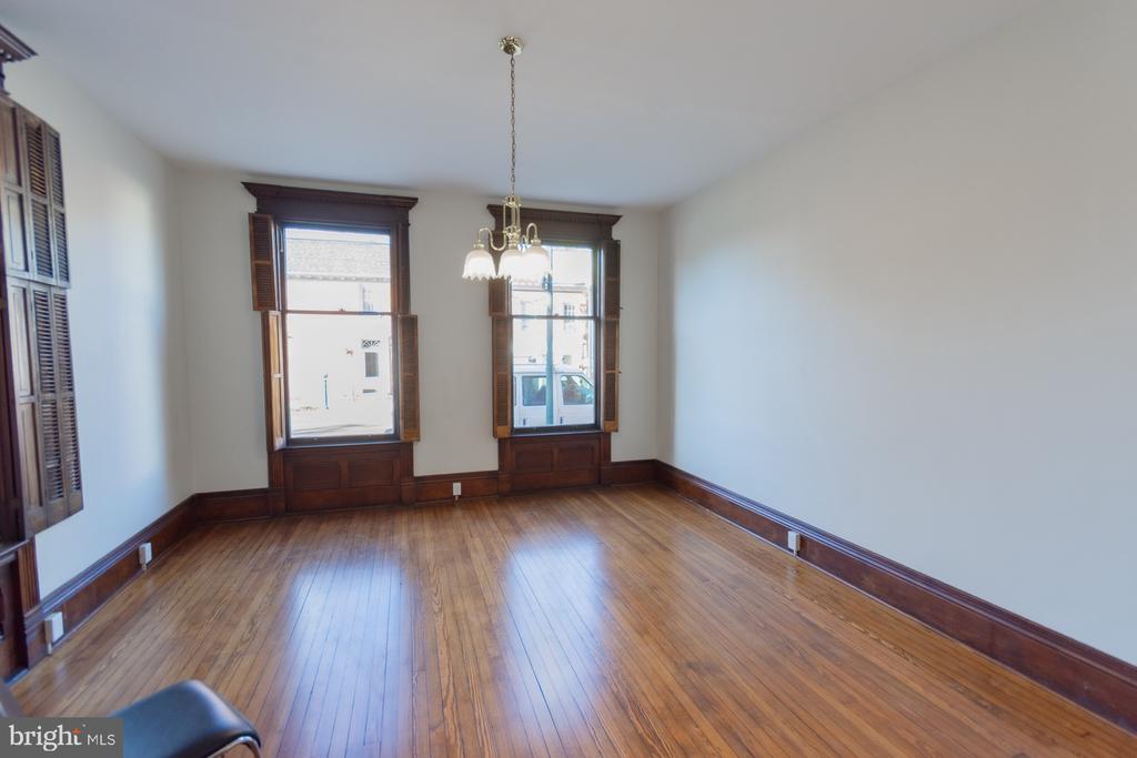 408 W KING STREET