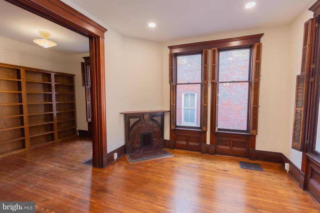 408 W KING STREET
